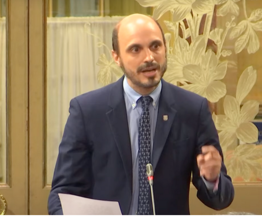 Carles Bona, en una intervenció parlamentària
