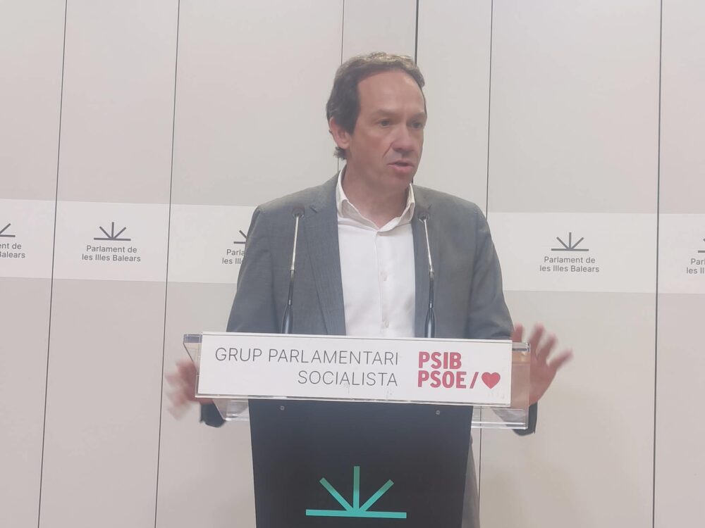 Marc Pons, portaveu adjunt, al Parlament