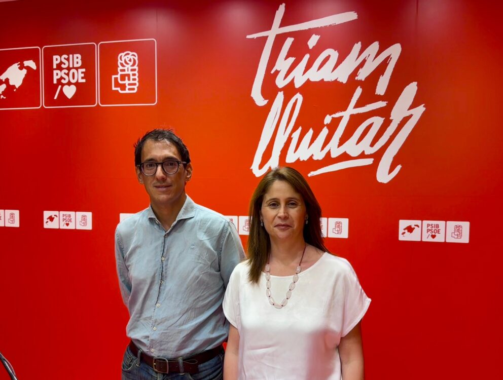 Milena Herrera i Iago Negueruela, en Roda de Premsa per explicar mesures anti saturació turística nàutica