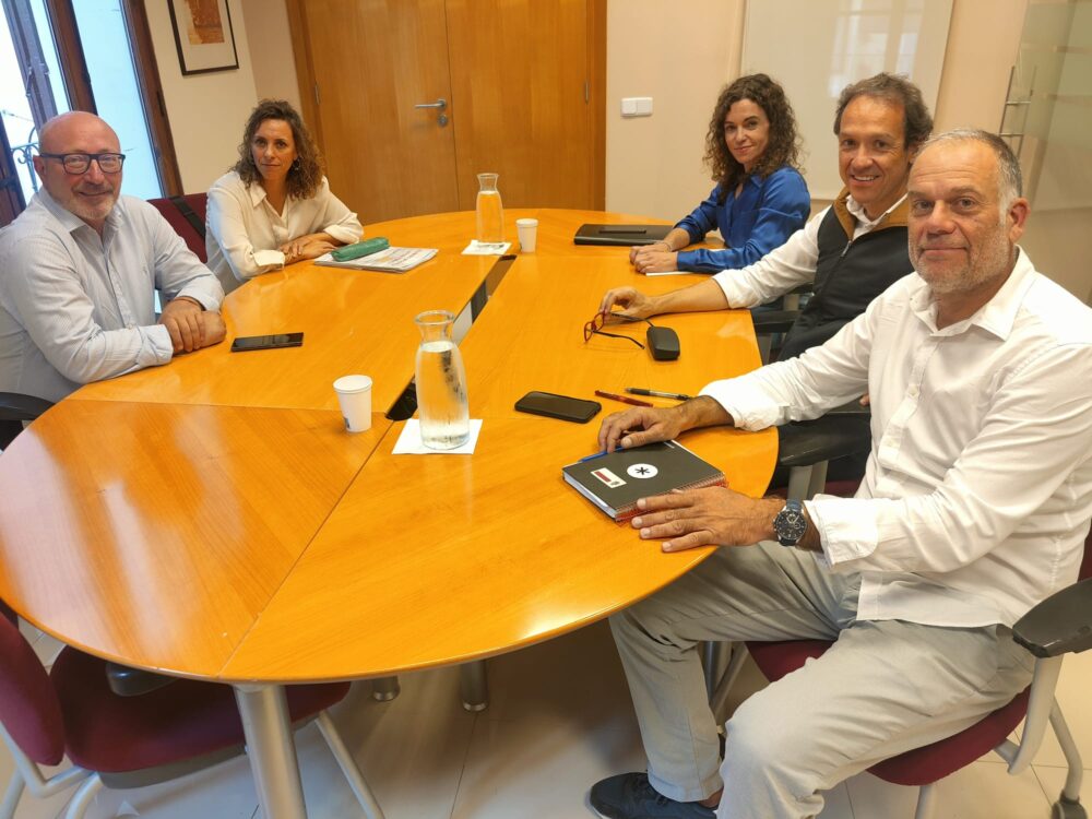 José Luis García (CCOO) i Mariàngels Aguiló (CCOO) s'han reunit amb Rosario Sánchez, Marc Pons i Llorenç Pou